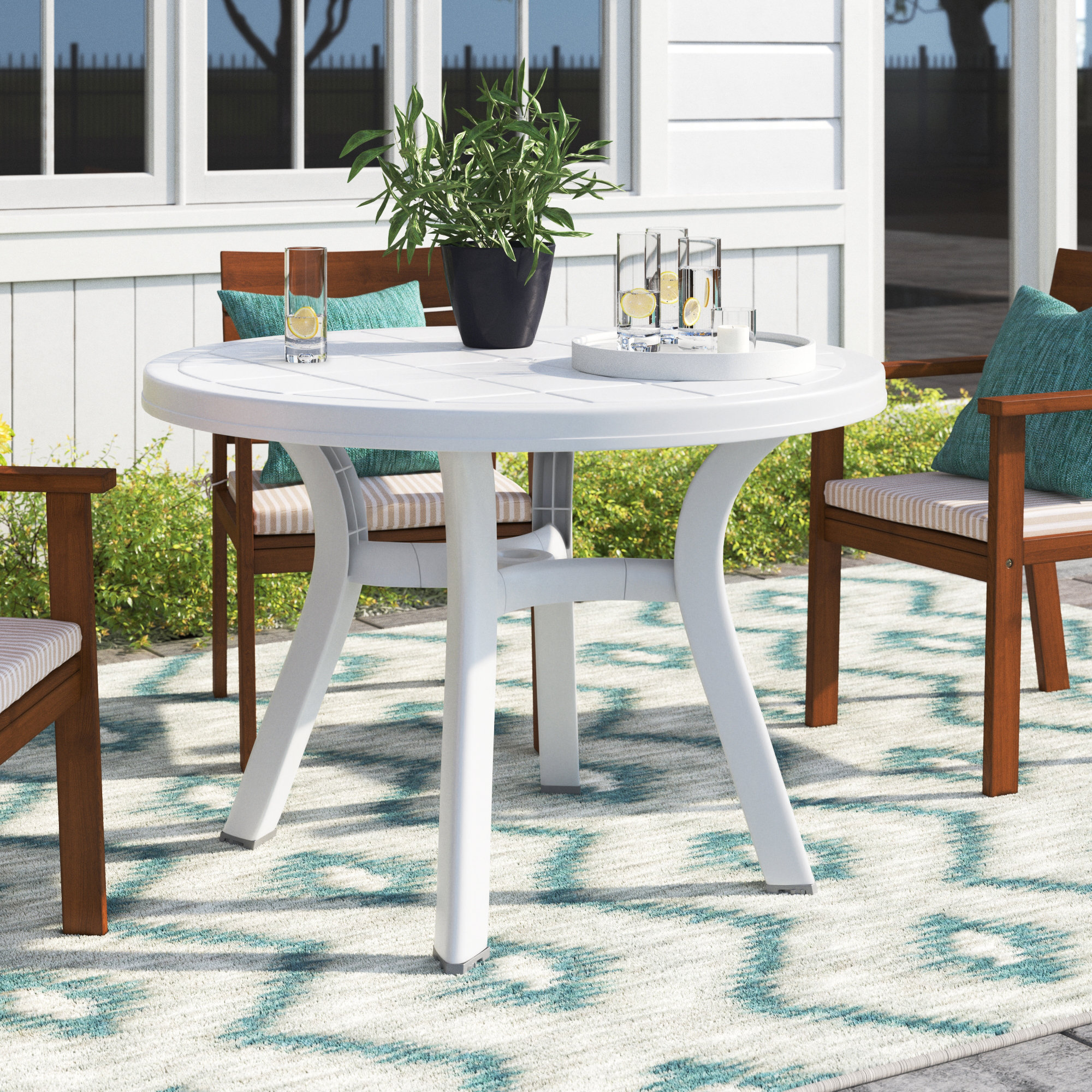 Sol 72 Outdoor™ Makena 29'' H Round Outdoor Dining Table with